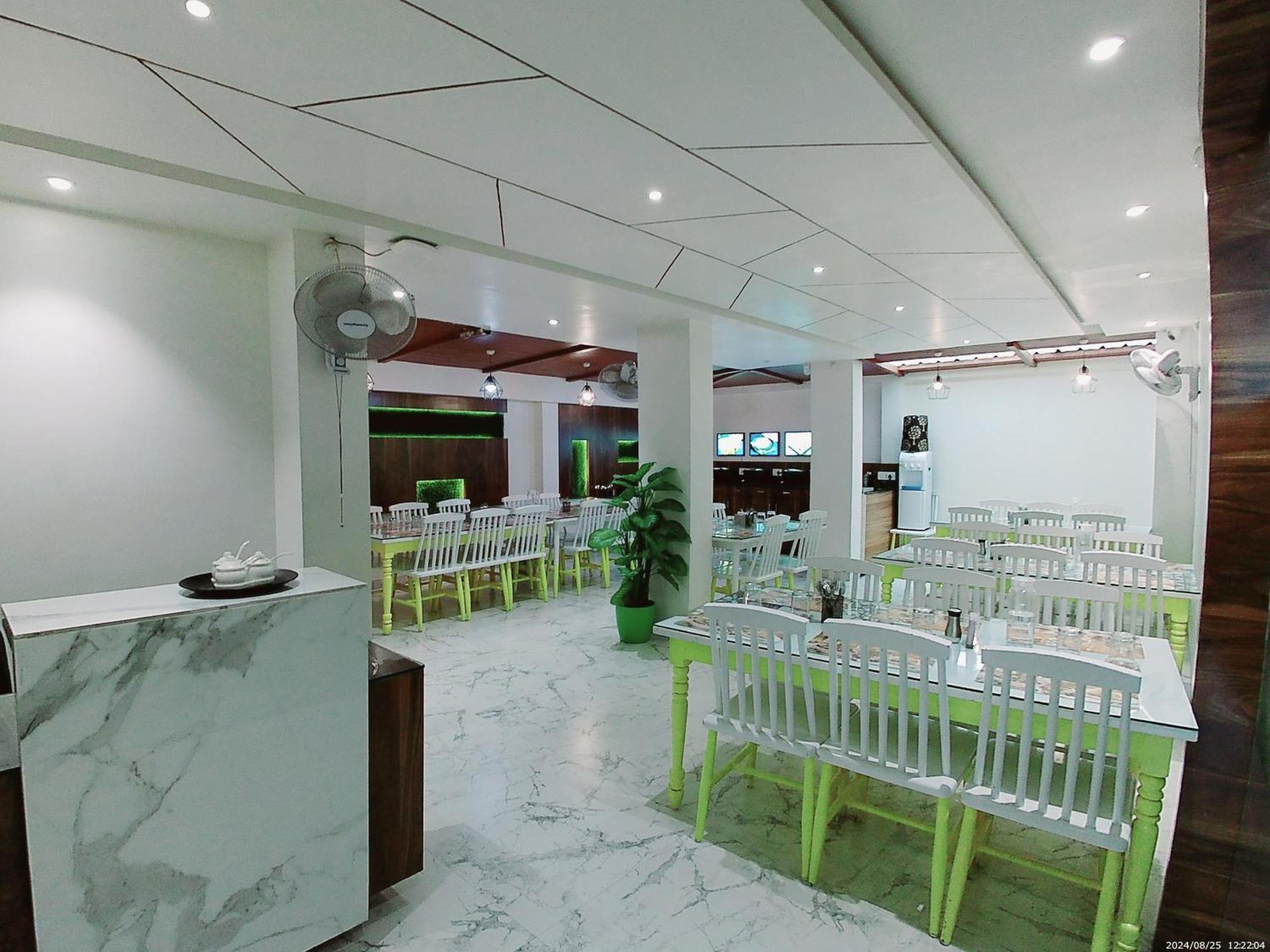 Hotel Sai Pratik, Newly Built Up, Complimentary Shuttle To The Temple Shirdi Exterior photo