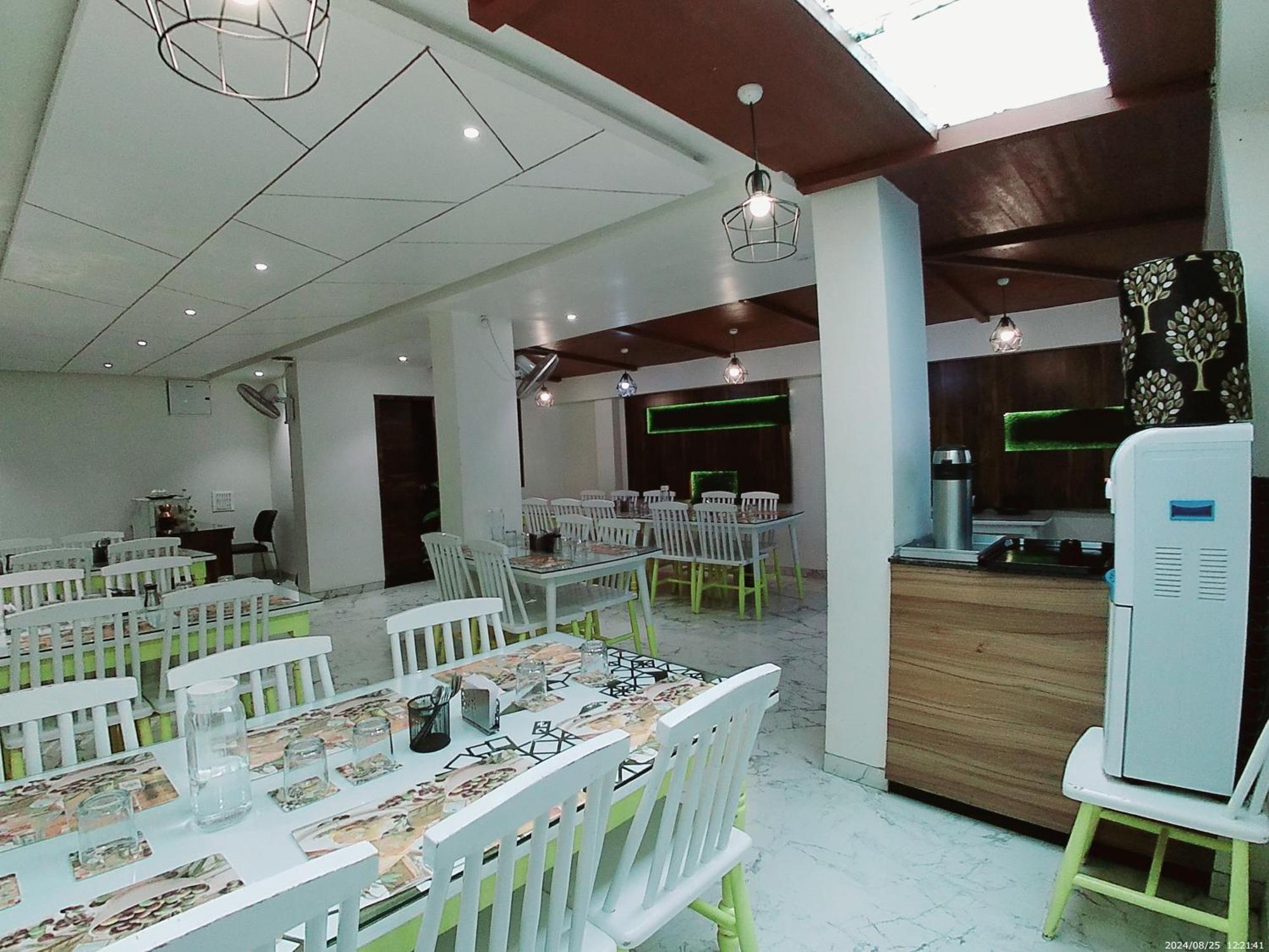 Hotel Sai Pratik, Newly Built Up, Complimentary Shuttle To The Temple Shirdi Exterior photo